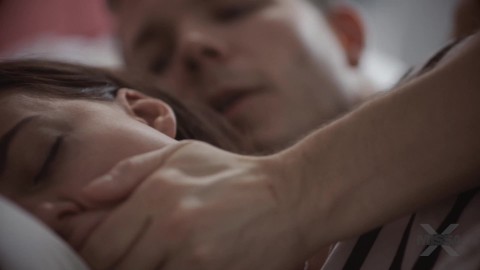 Ayrılma Eşiğindeki Çift  Sert Bir Seksle İlişkilerini Güncelliyorlar