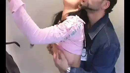 mağazada hızlı sikişen tanya