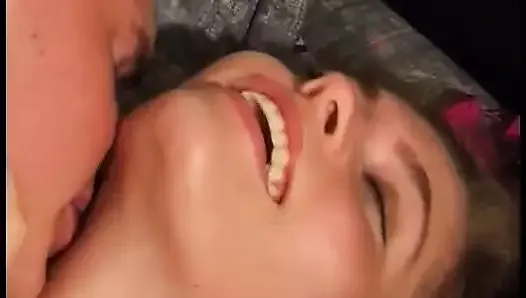 sevimli Alman kız Başlarken bir penis ilk zaman içinde ona şaşırtıcı amcık