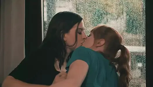 şehvetli lezbiyenler yağmurlu bir günde birbirlerinden zevk lar