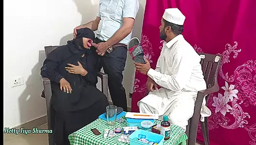 Hamile kalamadığı için kocasının önünde doktor tarafından sikilen Müslüman kadınlar (Üçlü Seks)