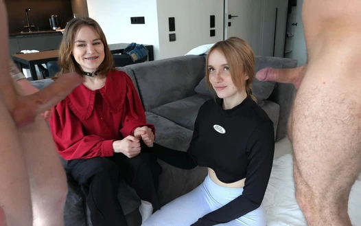 En Derin Boğazım Döl ve Tükürükle Dolup Taşıyor! Sert bir Oral seks genç Polly genç Gags!