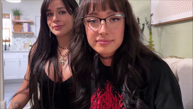 Üvey Kız Kardeşimin Gotik Kız Arkadaşıyla Tanışmak - Aile Terapisi - Alex Adams