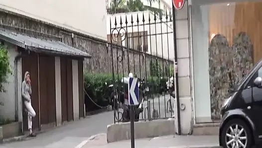 Sıska Fransız fahişe acı anal sikiş sahiptir